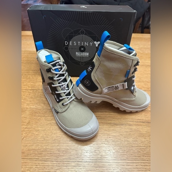 Palladium NIB PAMPA X DESTINY Dune Unisex Witch Queen Boots M7, W 8.5 - Picture 9 of 9